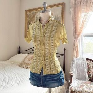 green lace button top  Y2K green lace trim going out top Lucy size small